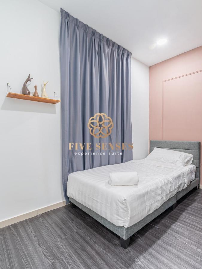 Ferienwohnung Kenwingston Avenue By Five Senses Kuala Lumpur Exterior foto